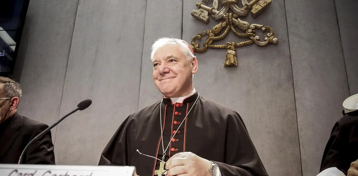 ¿Dónde se ponen las cenizas en la iglesia? - Cómo dejar las cenizas en la iglesia donde se ponen las cenizas en la iglesia - Cómo dejar las cenizas en la iglesia