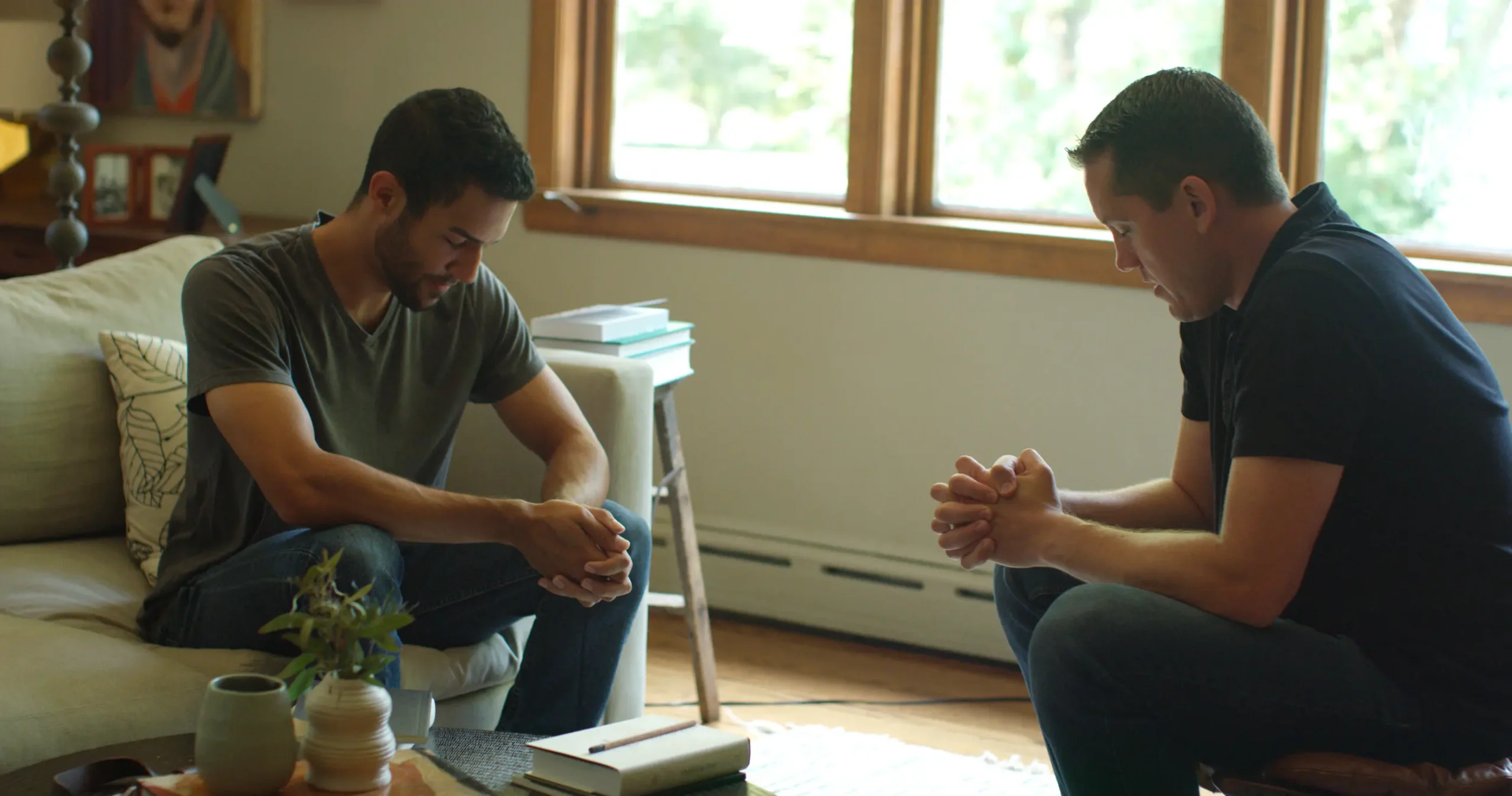 El Poder de la Palabra: Cómo Estudiar la Biblia en Pareja - Cómo hacer un estudio bíblico con tu pareja libro de la biblia para estudiar en pareja - Cómo hacer un estudio bíblico con tu pareja