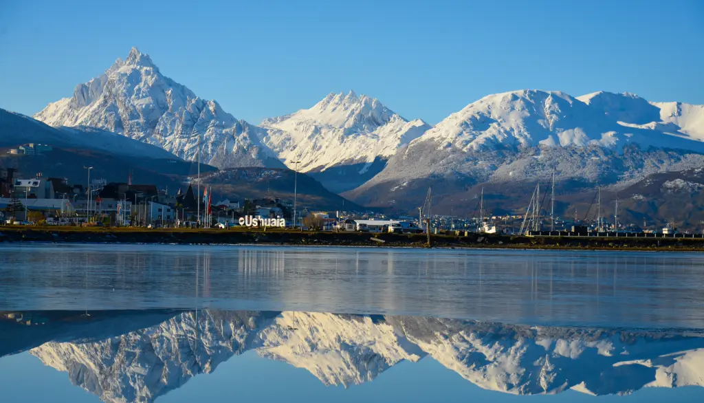La Iglesia de Ushuaia: Un Faro de Fe en la Ciudad más Austral del Mundo - Cómo se llama el fin del mundo en Argentina iglesia de ushuaia - Cómo se llama el fin del mundo en Argentina