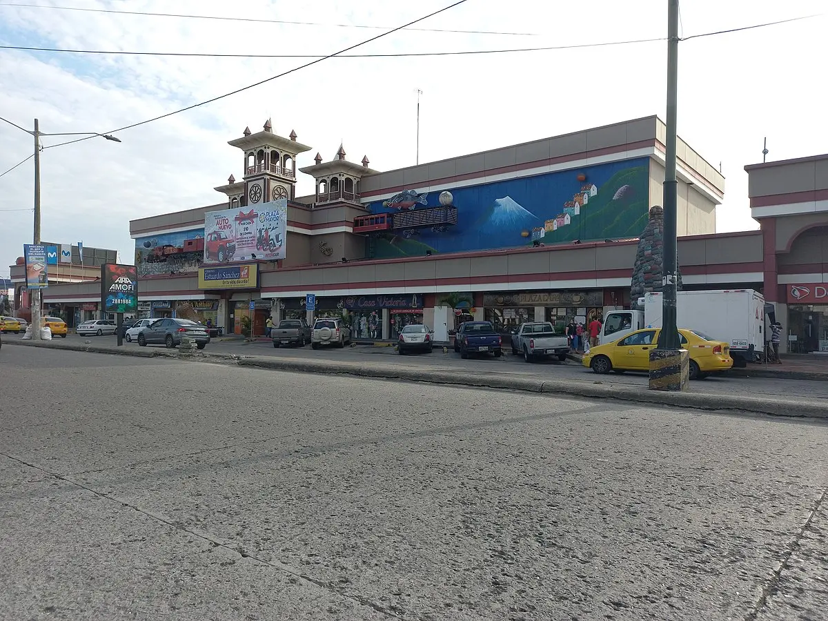 alborada iglesia - Cómo se llama la calle principal de la Alborada