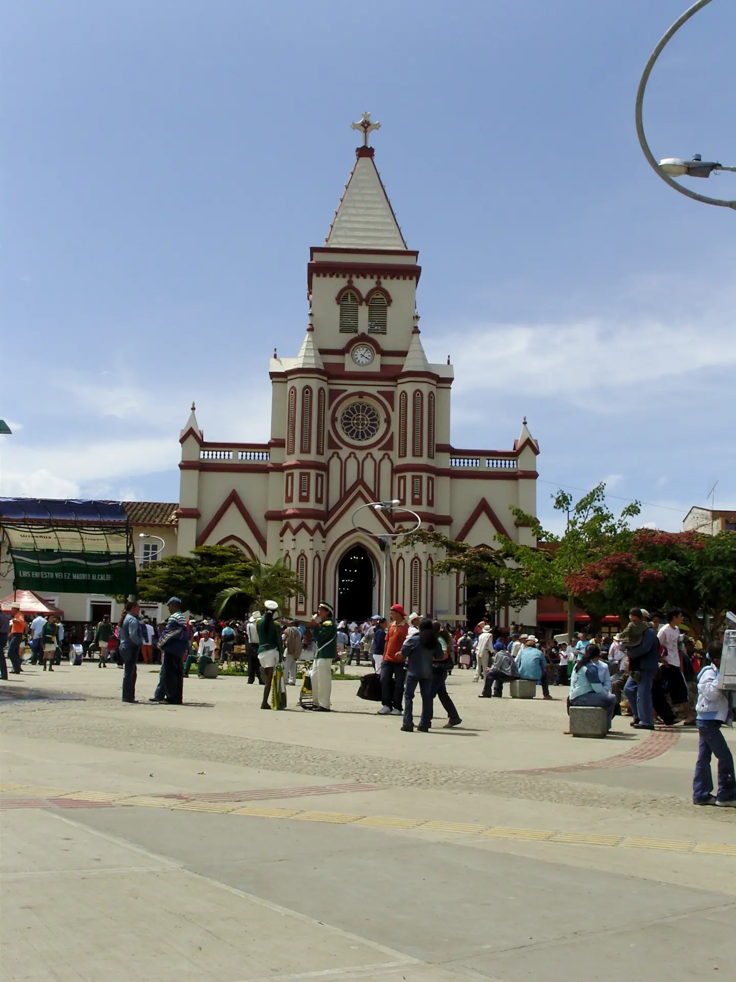 Iglesia de Urrao: Un Viaje a la Fe y la Historia en el Corazón de Antioquia - Cómo se llama la iglesia de Urrao iglesia urrao - Cómo se llama la iglesia de Urrao