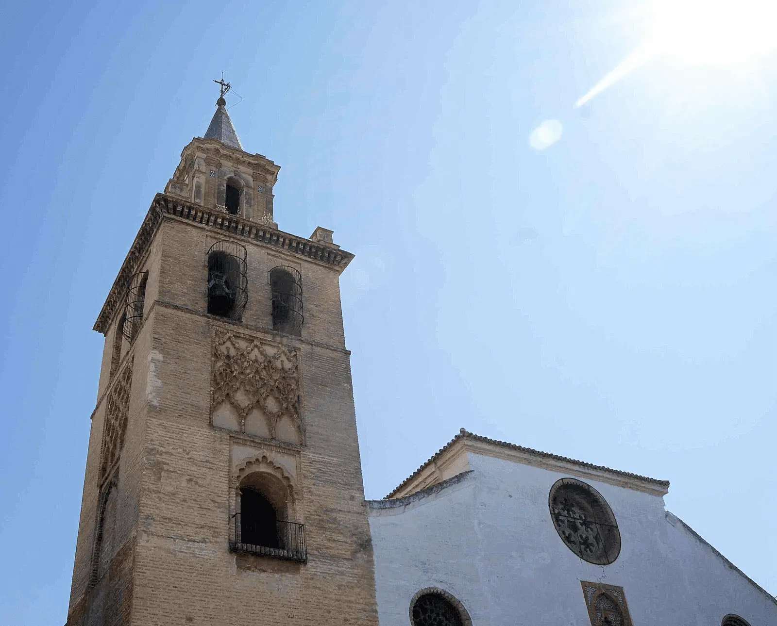 Iglesia de Omnium Sanctorum: Un Tesoro Gótico-Mudéjar en Sevilla - Cómo se llama la iglesia del Carmen Doloroso Sevilla iglesia de omnium sanctorum - Cómo se llama la iglesia del Carmen Doloroso Sevilla