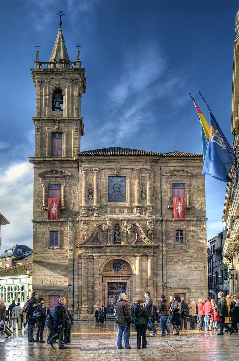 La Iglesia de San Isidoro de Oviedo: Un Tesoro del Románico Asturiano - Cómo se llama la iglesia que está en la plaza del Ayuntamiento de Oviedo iglesia de san isidoro oviedo - Cómo se llama la iglesia que está en la plaza del Ayuntamiento de Oviedo