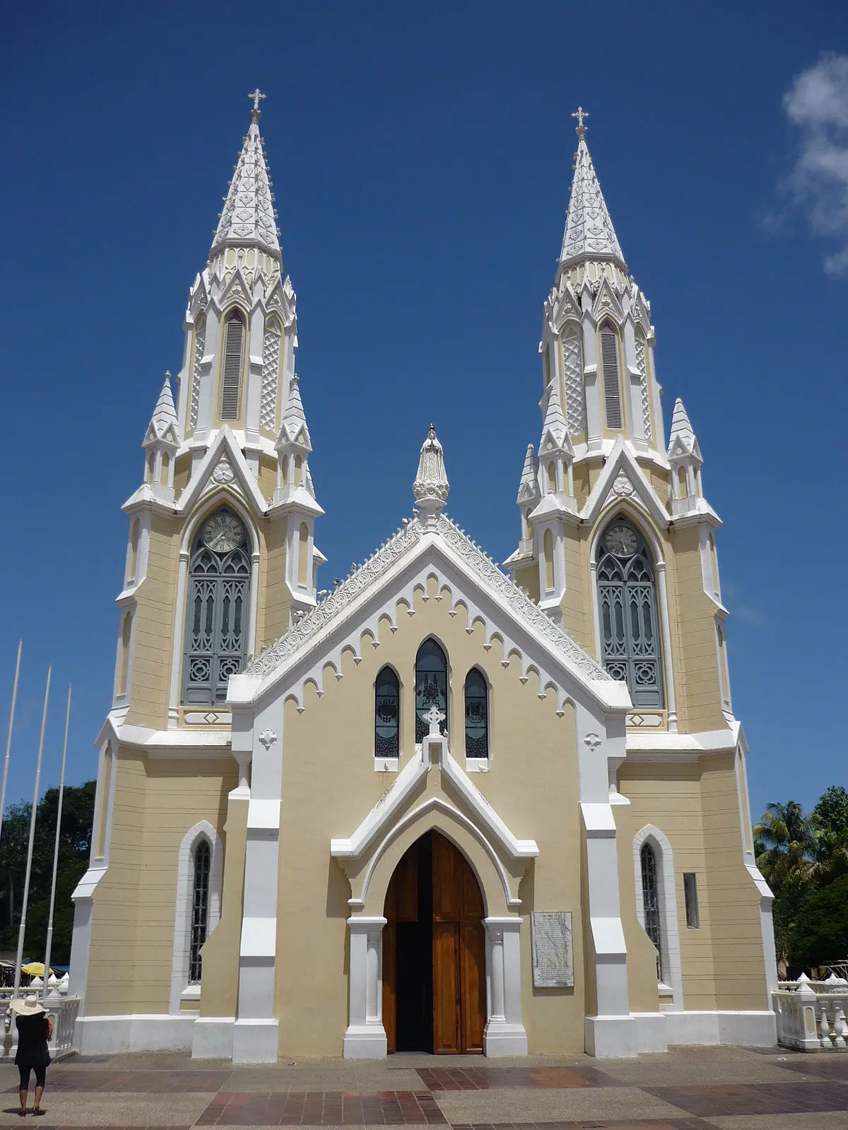 La Iglesia del Valle: Un Icono de la Fe en Peña de Bernal - Cómo se llama la iglesia que está en Peña de Bernal iglesia del valle - Cómo se llama la iglesia que está en Peña de Bernal