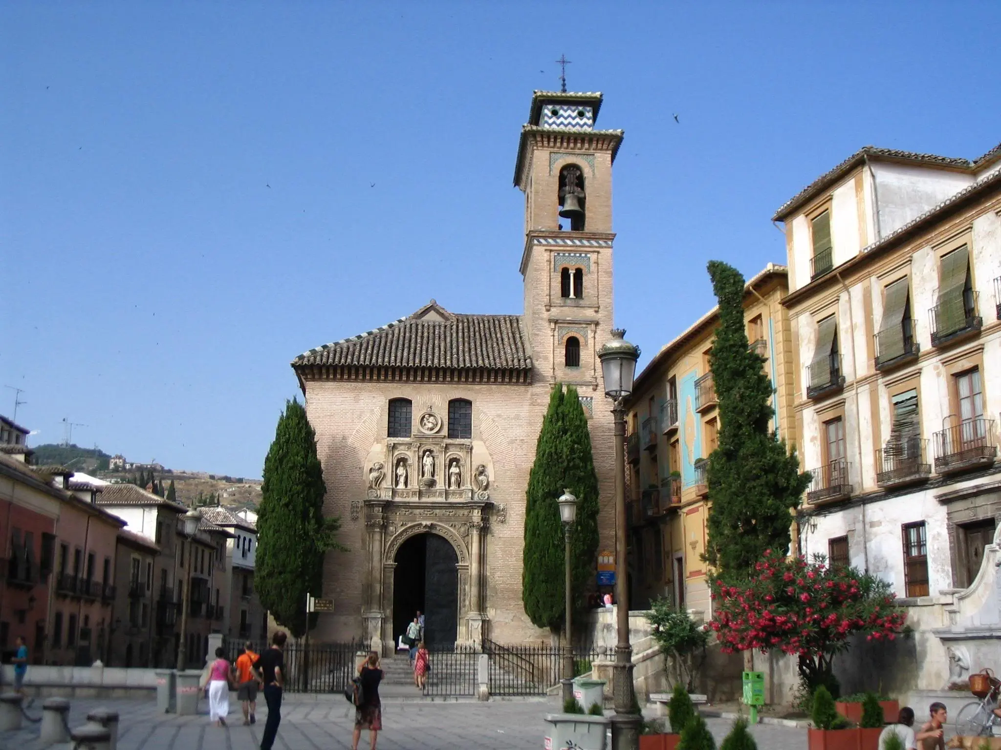 La Iglesia Parroquial de San Gil y Santa Ana: Un Icono de Fe y Historia en Granada - Cómo se llama la Parroquia de San Gil iglesia parroquial de san gil y santa ana granada - Cómo se llama la Parroquia de San Gil