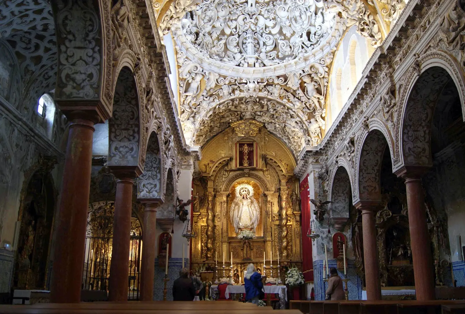La Iglesia de Santa María la Blanca: Un Tesoro Oculto en Sevilla - Cómo se llama la Virgen que está en la Catedral de Sevilla iglesia de santa maria la blanca sevilla - Cómo se llama la Virgen que está en la Catedral de Sevilla