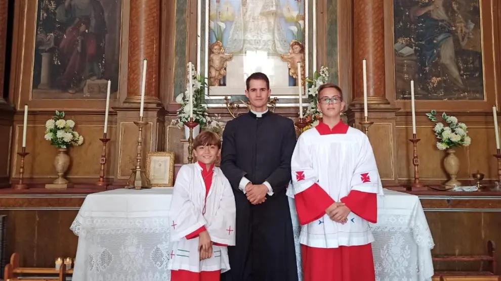 Ayudante de Misa: Un Rol Fundamental en la Celebración Eucarística - Cómo se llaman a las personas que ayudan al sacerdote a distribuir la Comunión ayudante de misa - Cómo se llaman a las personas que ayudan al sacerdote a distribuir la Comunión