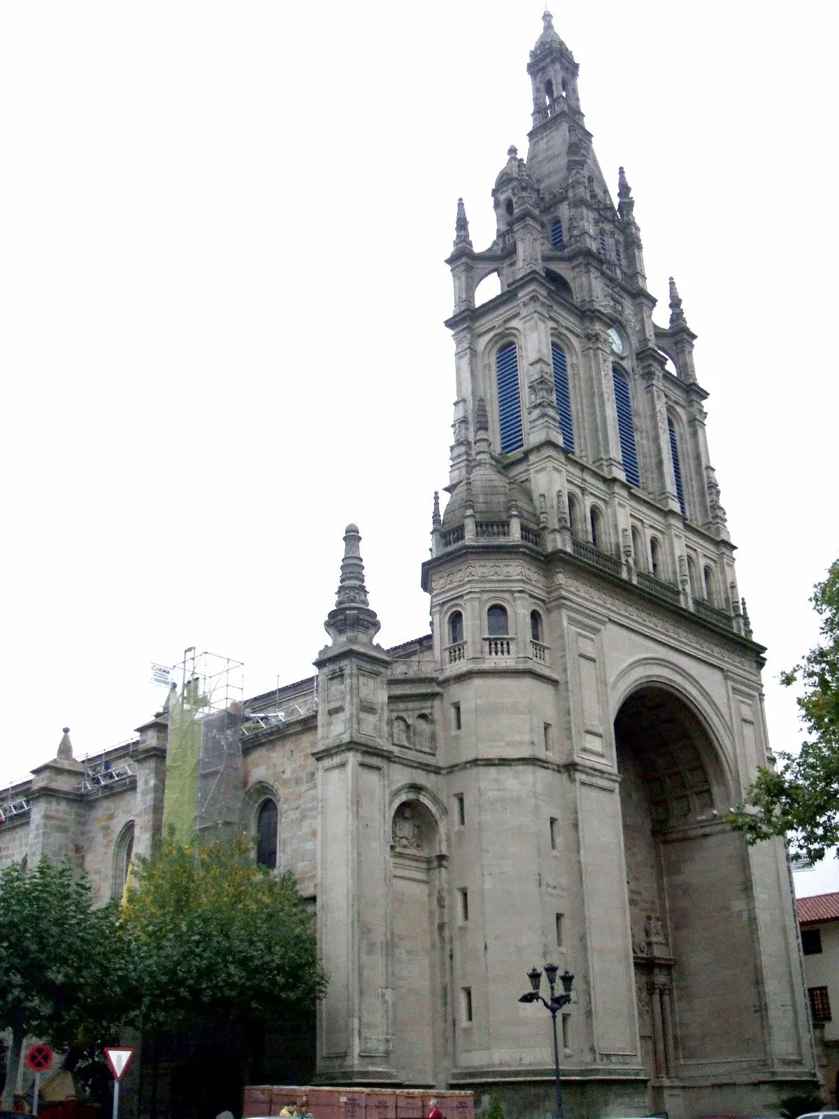 La Iglesia de Begoña: Un Icono de Fe y Tradición en Bilbao - Cómo subir a Begoña en Bilbao iglesia de begoña en bilbao - Cómo subir a Begoña en Bilbao