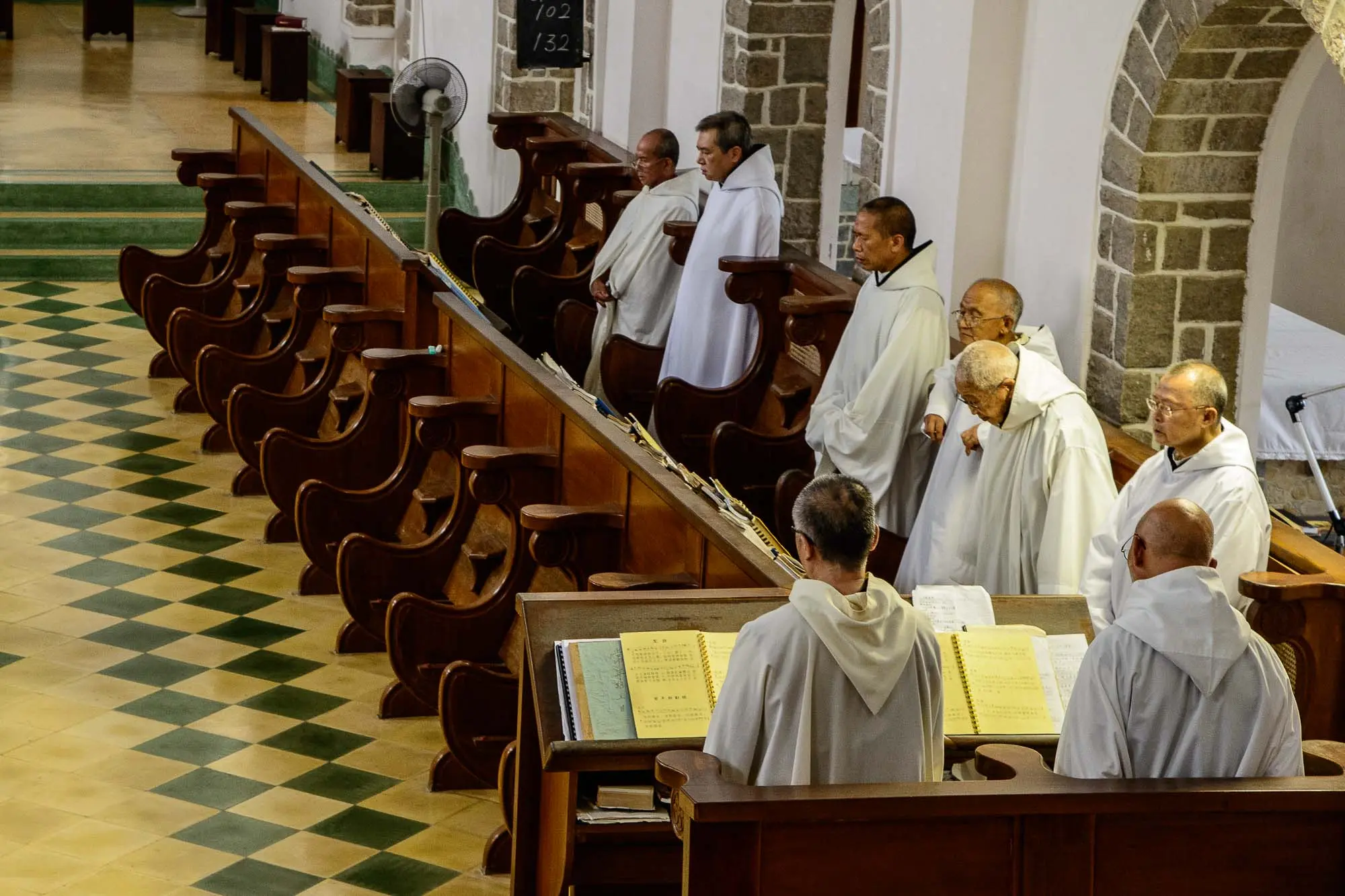 La Vida Austera y Laboriosa de los Monjes Trapenses - Cómo viven los trapenses misa monjes trapenses - Cómo viven los trapenses