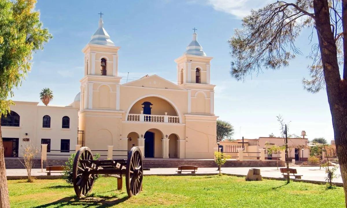 La Iglesia de San Carlos: Un Hito Histórico en Salta - Cuál es el pueblo más antiguo de Salta iglesia de san carlos salta - Cuál es el pueblo más antiguo de Salta