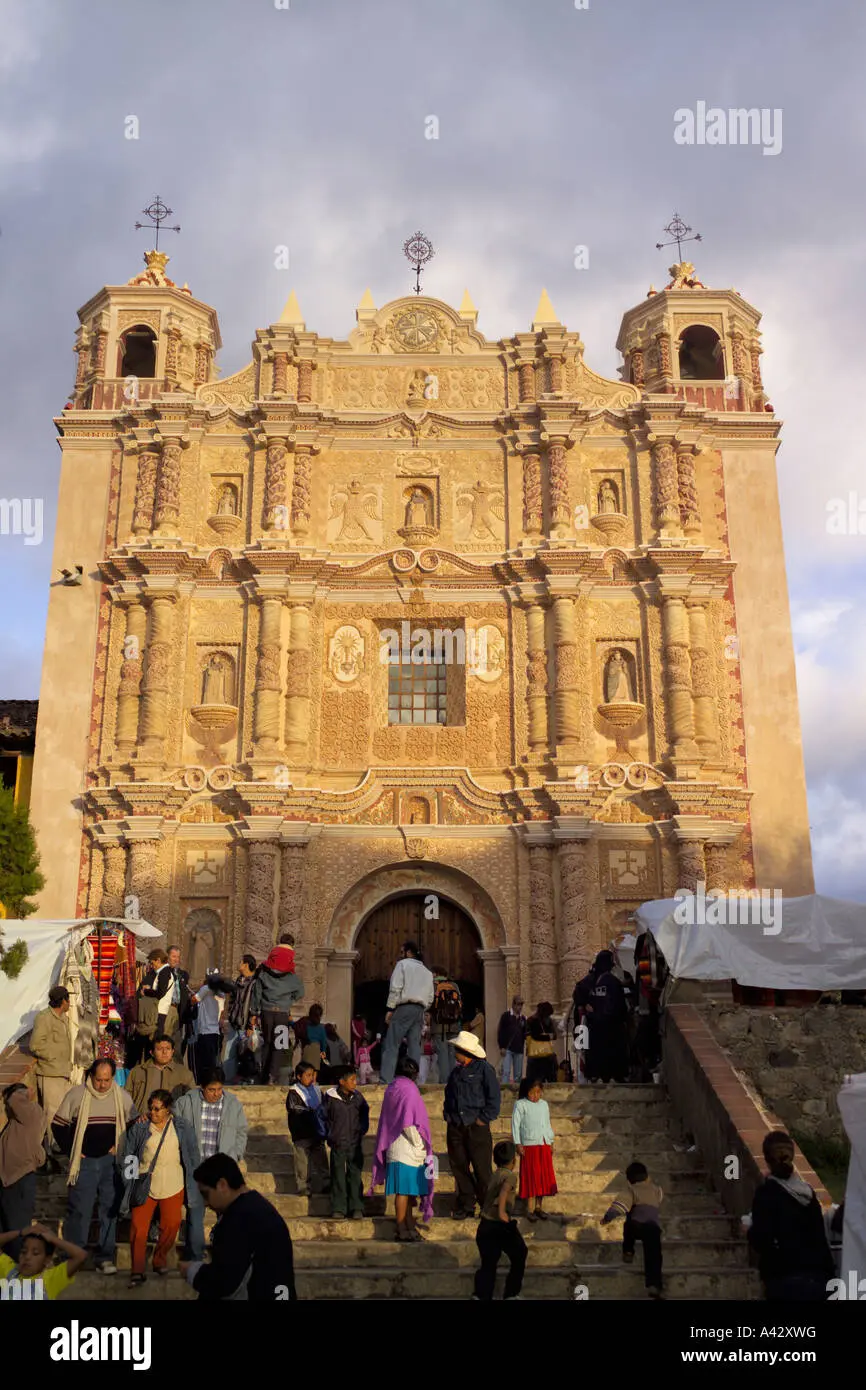 iglesia de santo domingo san cristobal de las casas - Cuál es la iglesia más antigua de San Cristóbal de las Casas