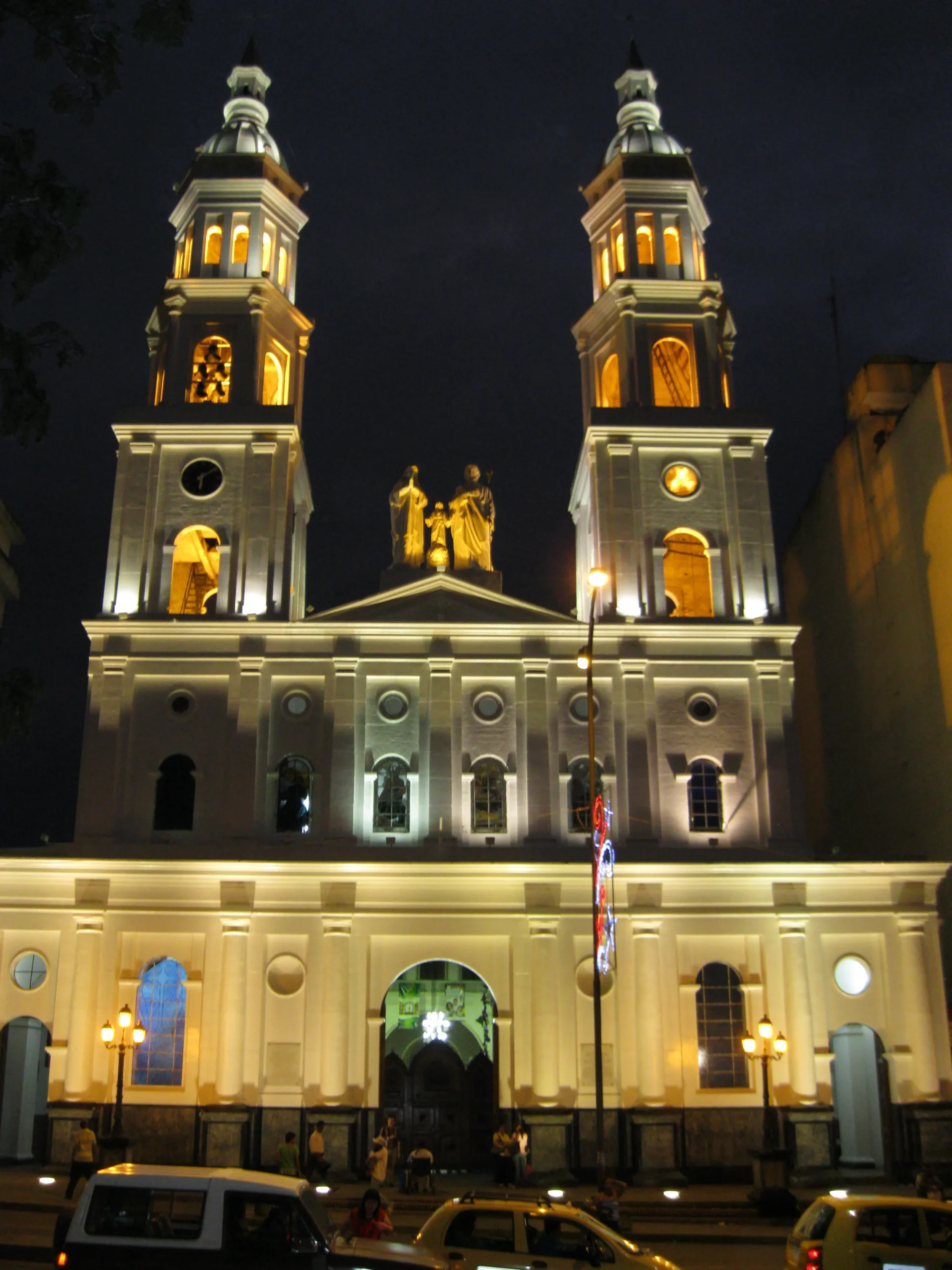 iglesia de la sagrada familia bucaramanga - Cuál es la iglesia más bonita de Bucaramanga