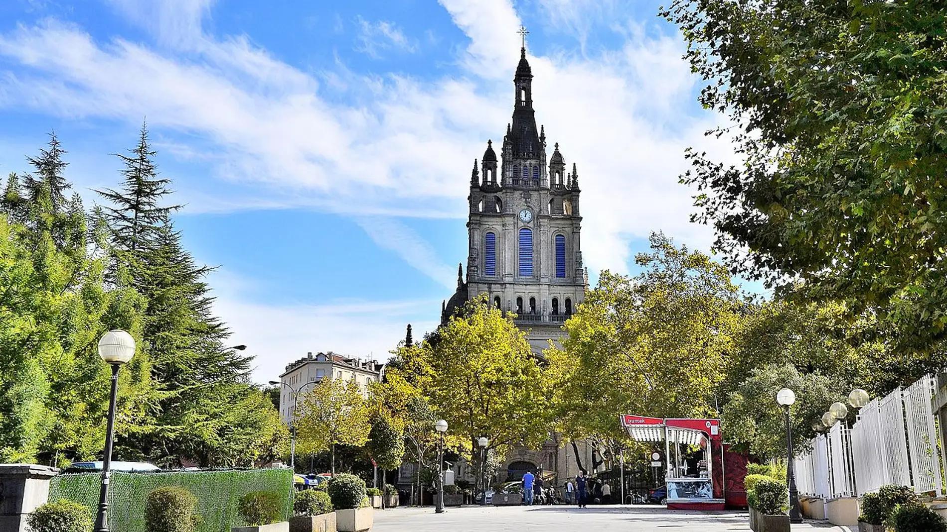 La Iglesia de Begoña: Un Icono de Fe y Tradición en Bilbao - Cuál es la patrona de Bilbao iglesia de begoña en bilbao - Cuál es la patrona de Bilbao