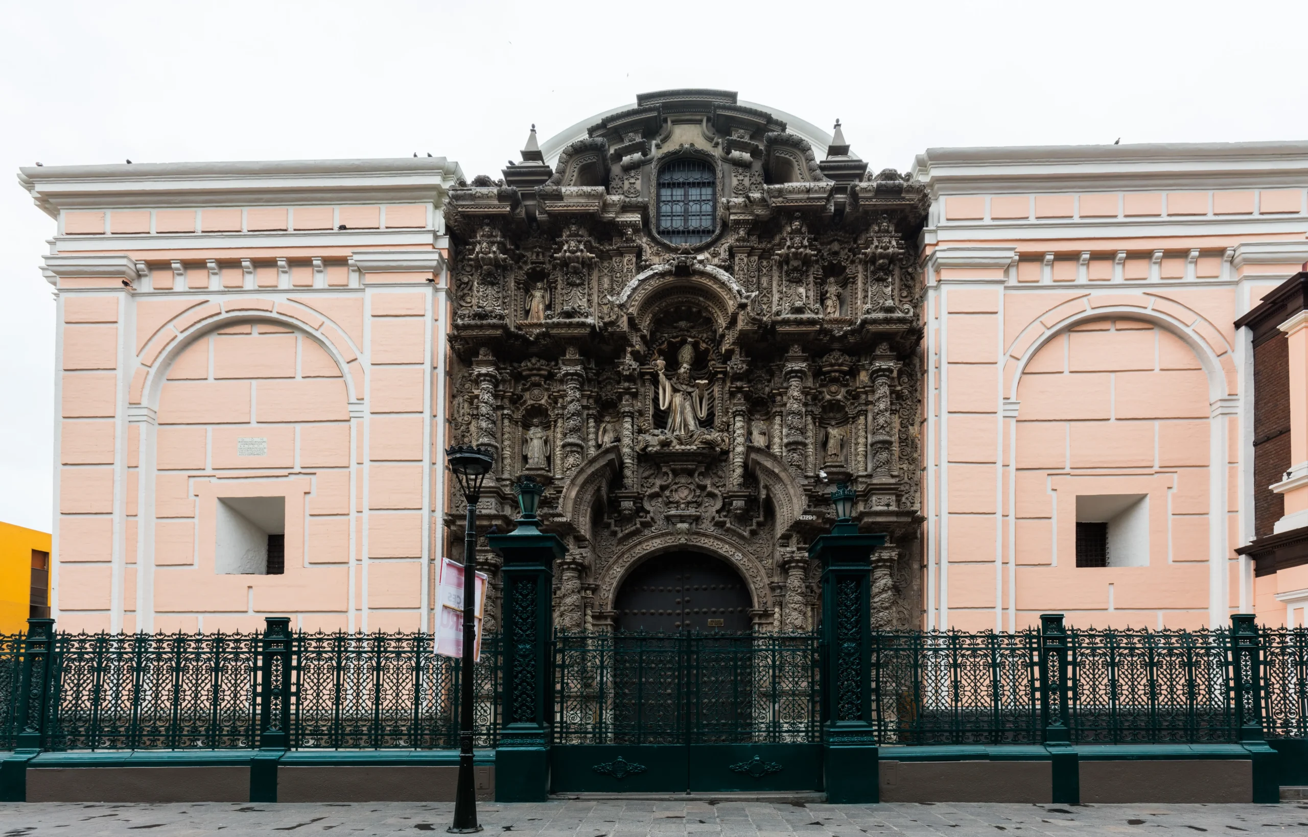 La Iglesia San Agustín: Un Faro de Historia y Fe en Chile - Cuál es la segunda iglesia más antigua de Chile iglesia san agustin - Cuál es la segunda iglesia más antigua de Chile