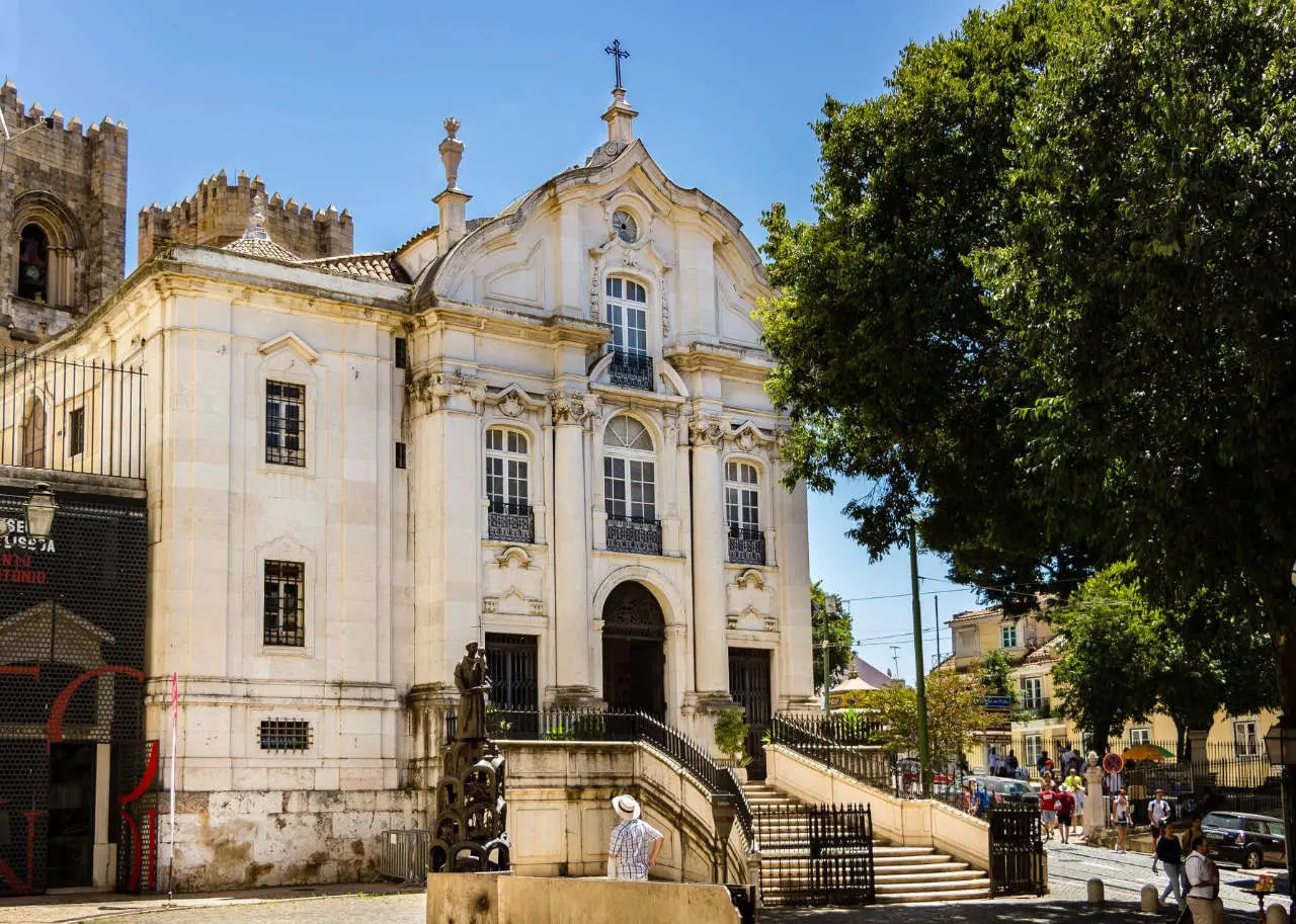 La Iglesia de San Antonio de Padua en Lisboa: Un Santuario de Fe y Tradición - Cuándo es la fiesta de San Antonio en Lisboa iglesia de san antonio de padua en lisboa - Cuándo es la fiesta de San Antonio en Lisboa