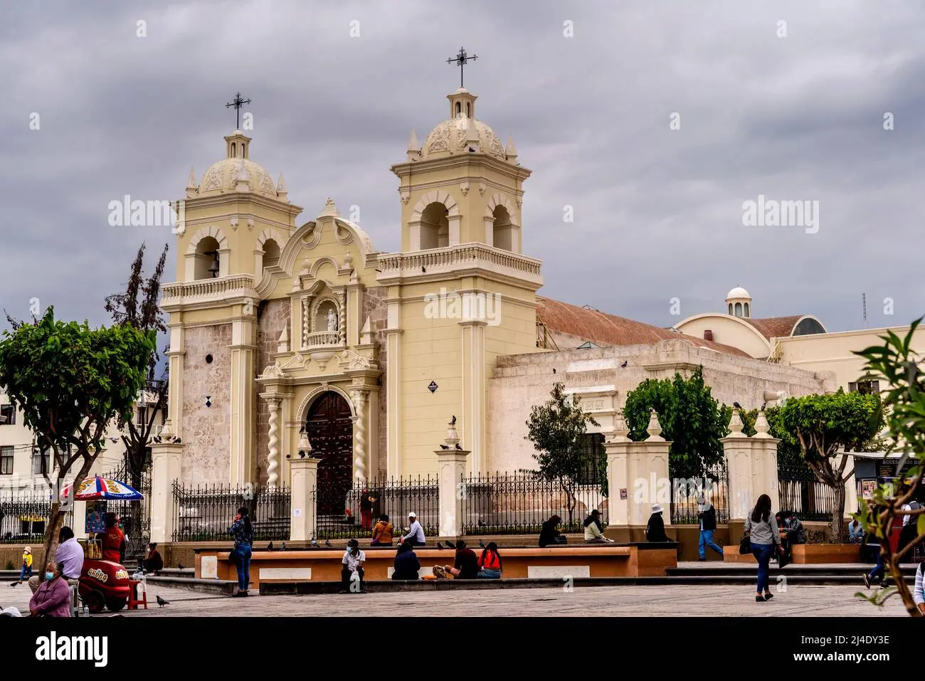 La Iglesia de Santa Marta en Arequipa: Un Santuario de Fe y Tradición - Cuándo son las misas de Santa Marta iglesia santa marta arequipa - Cuándo son las misas de Santa Marta