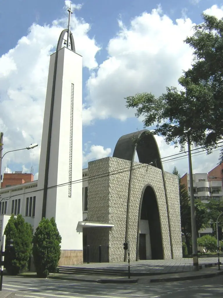 iglesia santa teresita medellin - Cuántas iglesias catolicas en Medellín