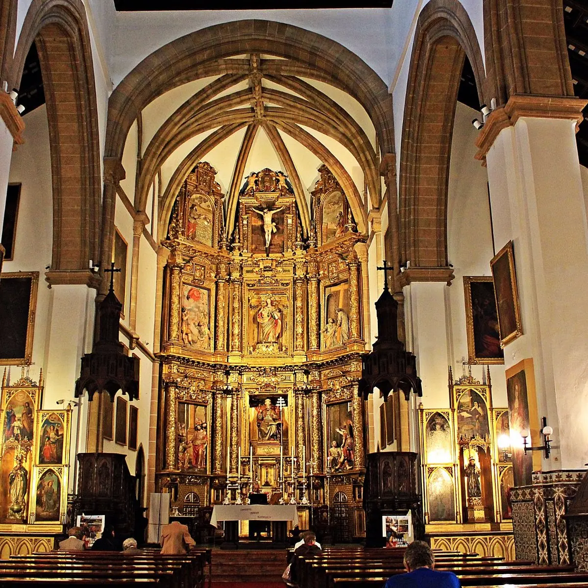 La Basílica de San Pedro: Horarios, Visitas y Todo lo que Necesitas Saber - Cuánto tiempo se tarda en ver la Basílica de San Pedro iglesia de san pedro horario - Cuánto tiempo se tarda en ver la Basílica de San Pedro