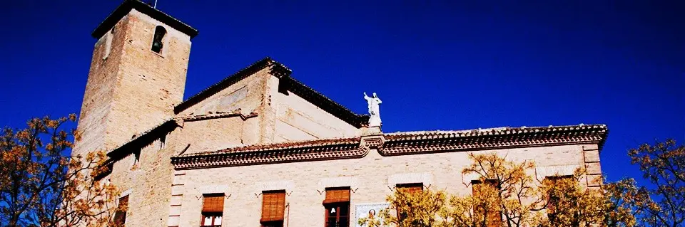 horario de misa en la iglesia san cristobal - Cuántos años tiene la iglesia de San Cristóbal
