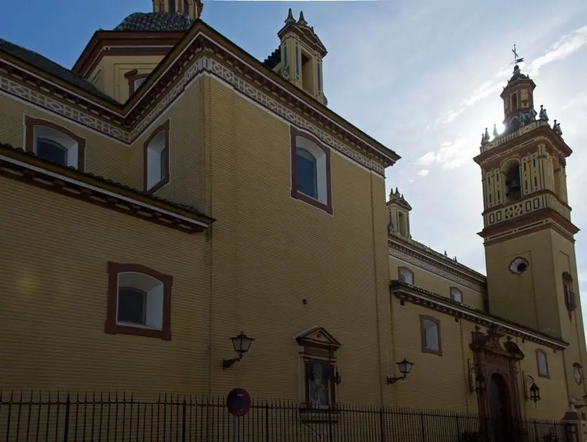 Iglesia de San Bernardo: Un Faro de Fe en Sevilla - Cuántos hermanos tiene la Hermandad de San Bernardo iglesia san bernardo sevilla - Cuántos hermanos tiene la Hermandad de San Bernardo