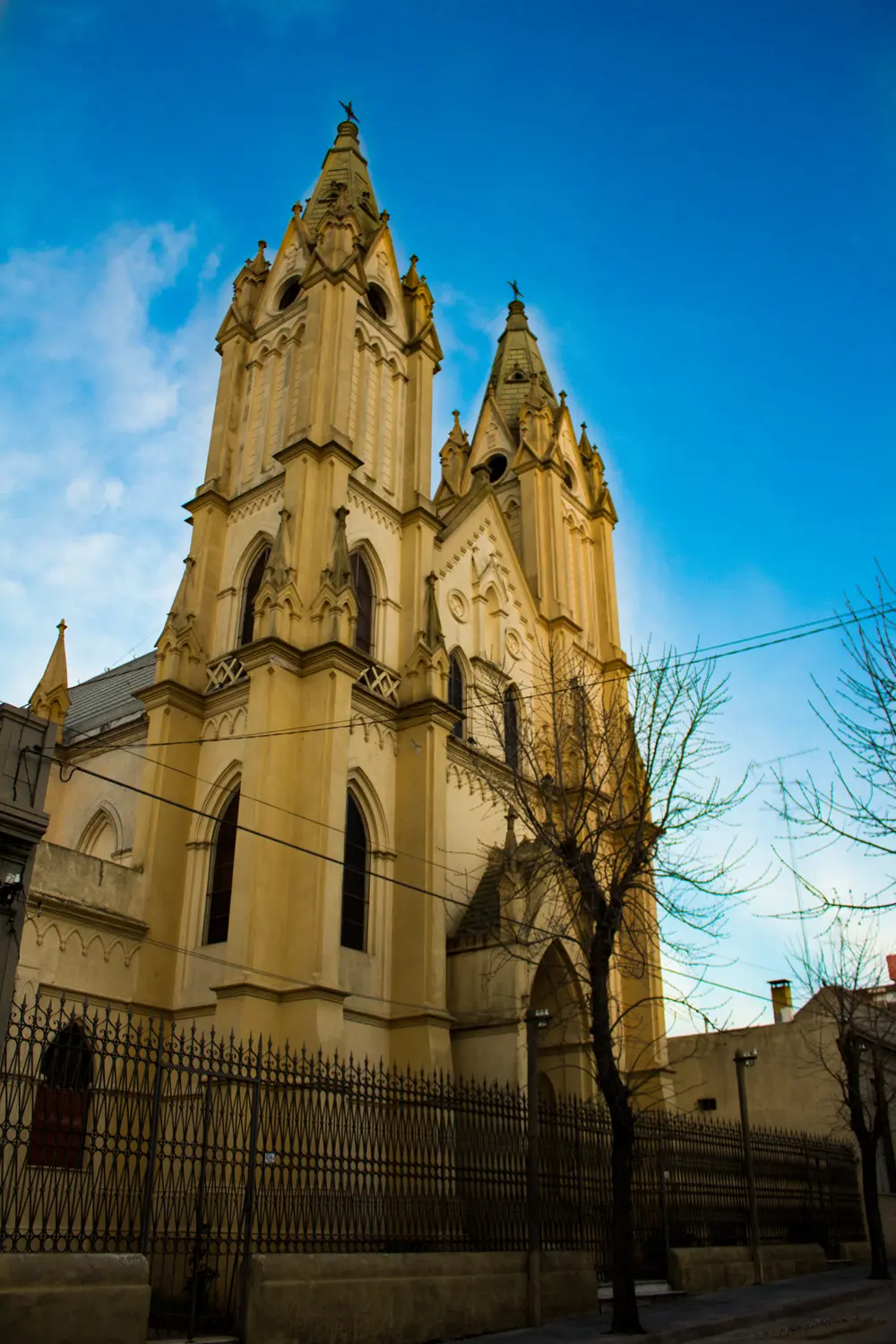 Iglesia Nuestra Señora del Huerto: Historia, Devoción y Legado - Dónde aparecio la virgen del huerto iglesia nuestra señora del huerto - Dónde aparecio la virgen del huerto