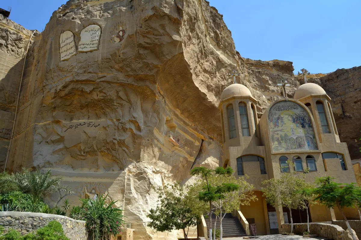 La Catedral de Justo: Un Testimonio de Fe y Tenacidad - Dónde está la catedral de la chatarra iglesia basura - Dónde está la catedral de la chatarra