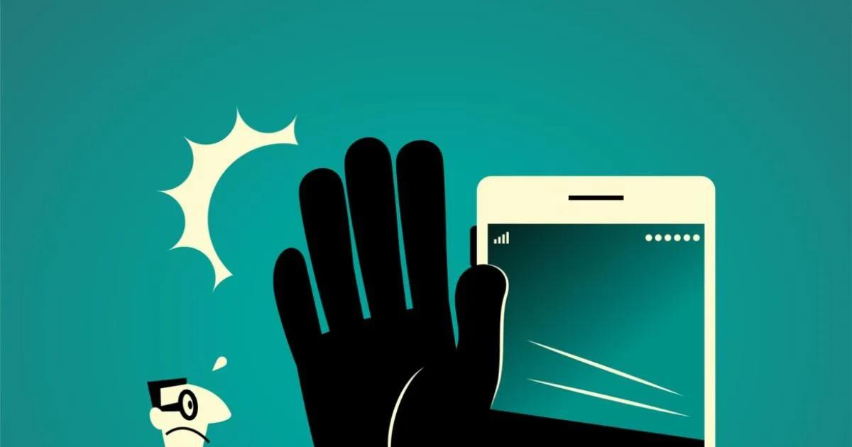 El uso del celular en la iglesia: un acto de respeto y conexión - Dónde no poner el celular no usar celular en la iglesia - Dónde no poner el celular