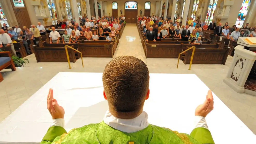 El Cepillo de la Iglesia: Un Instrumento de Financiación y Solidaridad - Dónde va el dinero del cepillo de la iglesia cepillo iglesia - Dónde va el dinero del cepillo de la iglesia