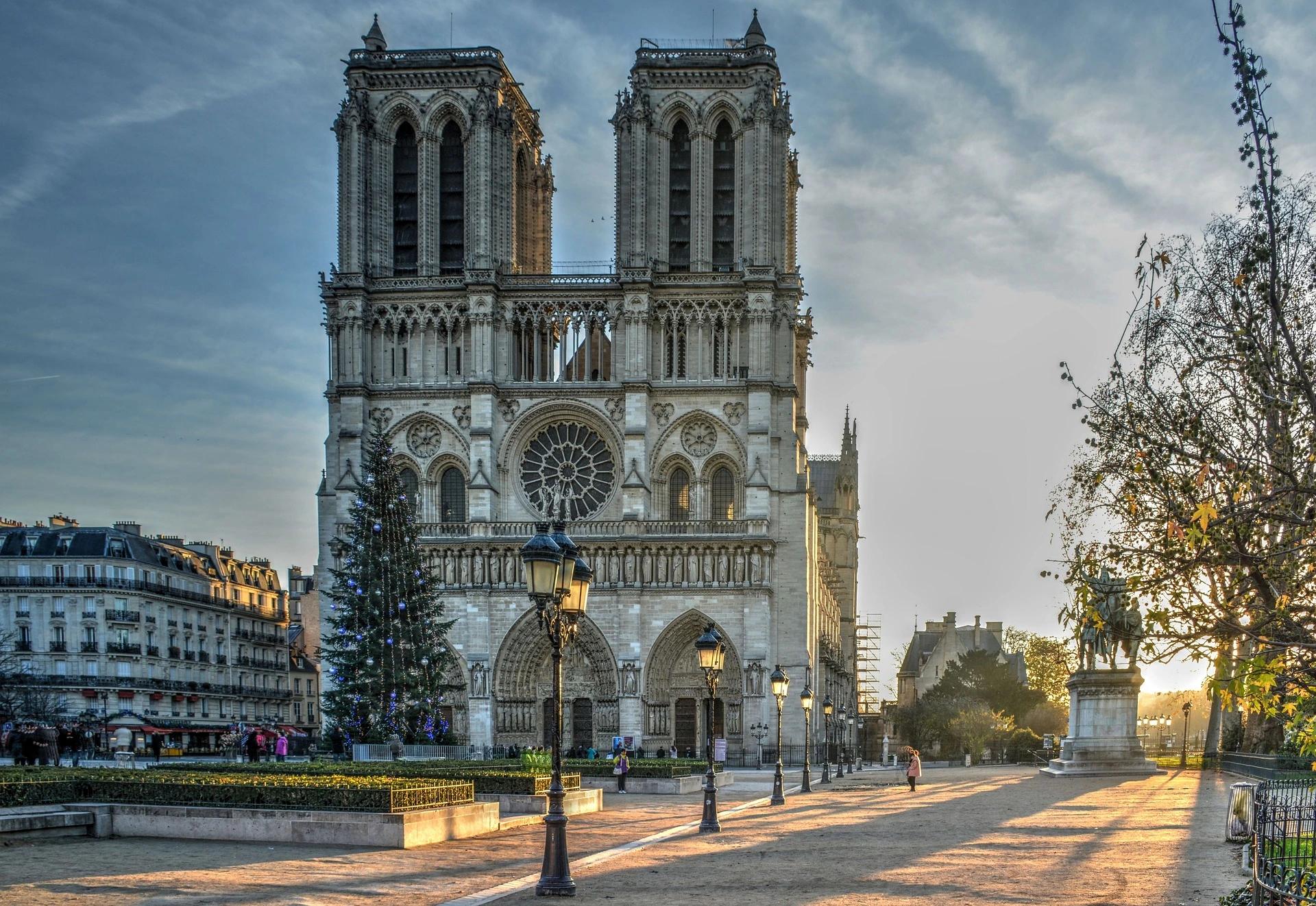 La Catedral de Notre Dame: Un Viaje a Través de la Historia - Por qué fue construida la catedral de Notre Dame iglesia de notre dame historia - Por qué fue construida la catedral de Notre Dame