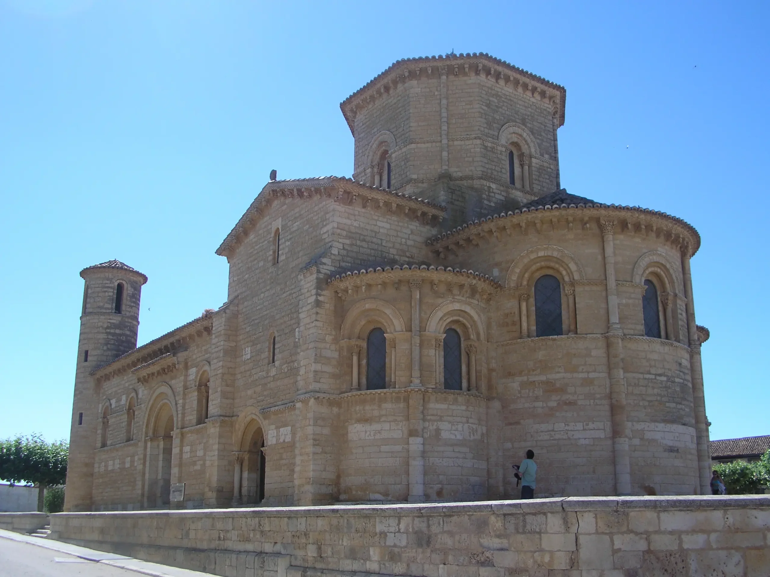 La riqueza románica de Palencia: Un viaje por el arte medieval - Por qué hay tanto románico en Palencia iglesia romanica palencia - Por qué hay tanto románico en Palencia