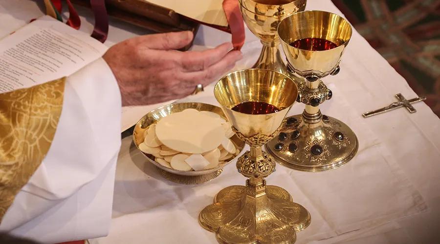 La Santa Misa: Un Sacrificio de Amor y Redención - Por qué la Eucaristía es sacrificio y Alianza porque la santa misa es un sacrificio - Por qué la Eucaristía es sacrificio y Alianza