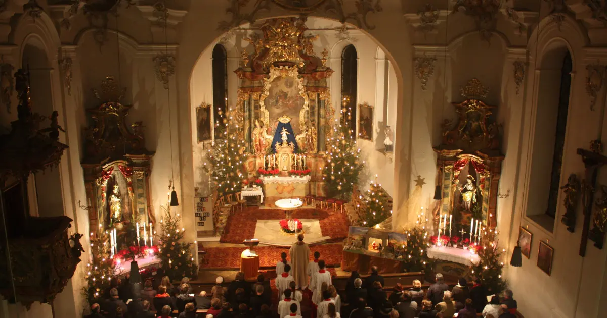 La Misa del Gallo: Una Celebración de Esperanza y Fe - Por qué se pone un gallo en el nacimiento misa de gallo - Por qué se pone un gallo en el nacimiento