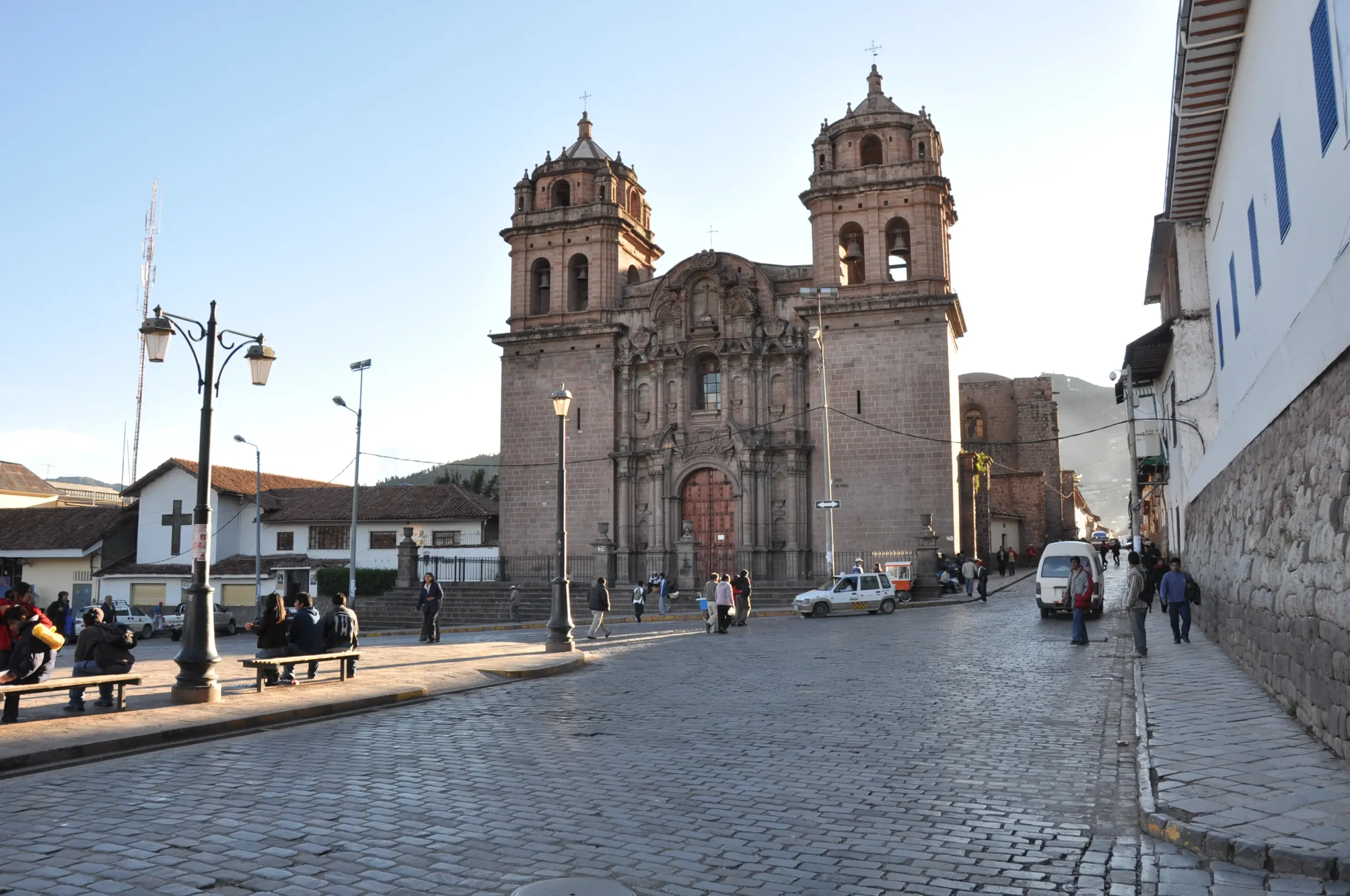 La Iglesia de San Pedro: Un Tesoro Arquitectónico y Espiritual en el Corazón del Cusco - Qué actividades se pueden realizar en la Catedral de Cusco iglesia de san pedro cusco - Qué actividades se pueden realizar en la Catedral de Cusco