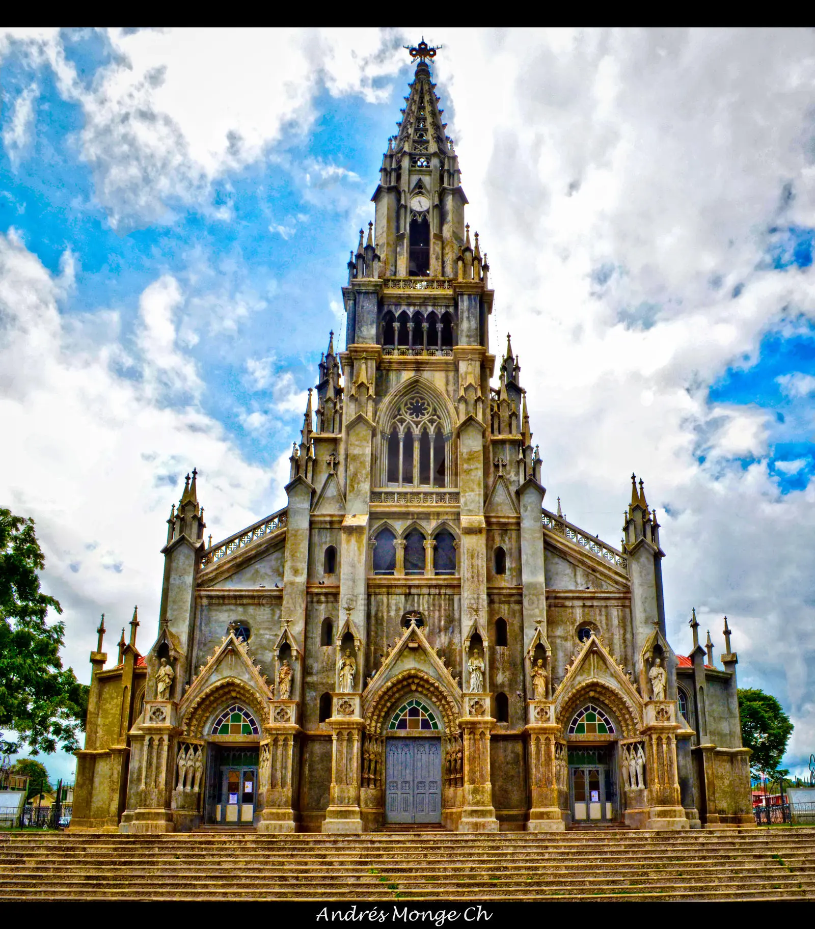 La Iglesia de Coronado: Un Icono de Fe y Arquitectura - Qué altura tiene la Iglesia de Coronado iglesia coronado - Qué altura tiene la Iglesia de Coronado