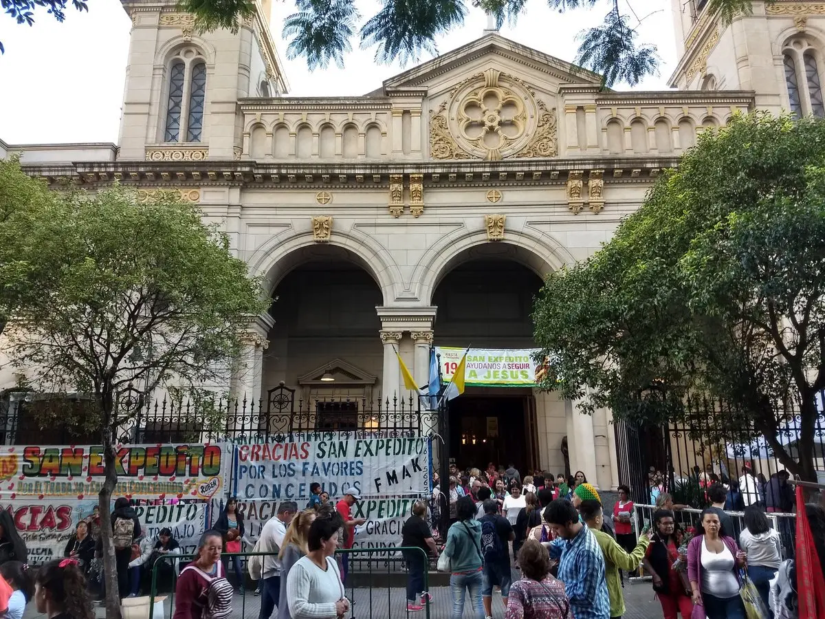 La Iglesia de San Expedito en Once: Un Santuario de Fe y Esperanza - Qué colectivo va a San Expedito San Juan iglesia san expedito once como llegar - Qué colectivo va a San Expedito San Juan