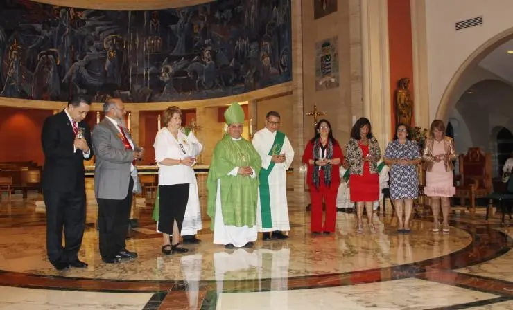 La Misa Carismática Hoy: Un Viaje de Fe y Espiritualidad - Qué es la Renovación Carismática en la Iglesia católica misa carismática hoy - Qué es la Renovación Carismática en la Iglesia católica