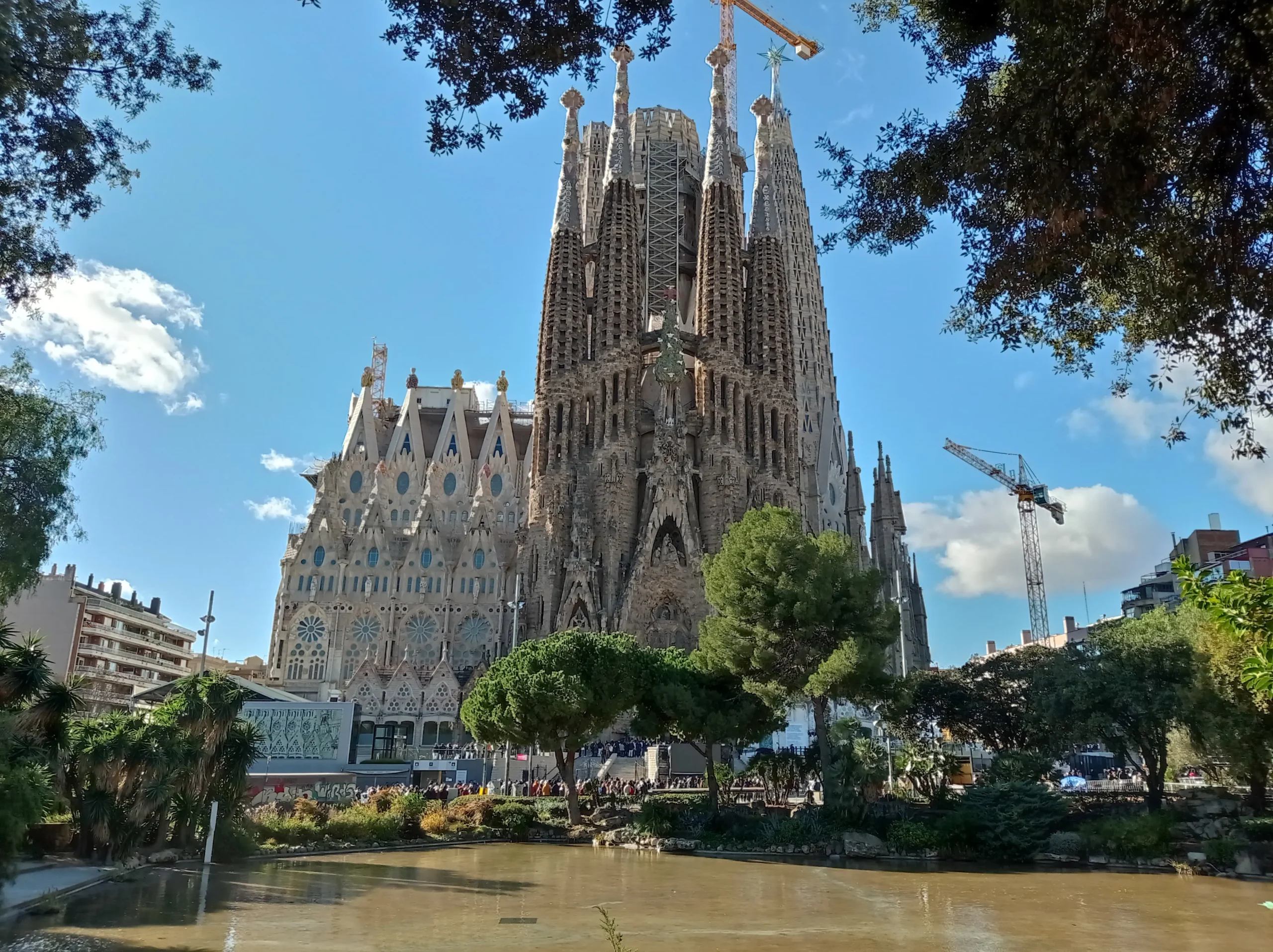 Historia de la Iglesia de la Sagrada Familia: Un Viaje a Través del Tiempo y el Arte - Que había antes de la Sagrada Familia historia de la iglesia la sagrada familia - Que había antes de la Sagrada Familia