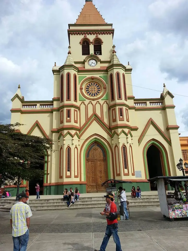 Iglesia de Urrao: Un Viaje a la Fe y la Historia en el Corazón de Antioquia - Qué hay para hacer en Urrao iglesia urrao - Qué hay para hacer en Urrao