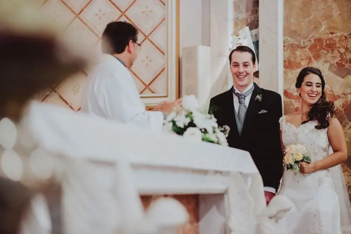 La Lectura en la Ceremonia de Matrimonio: Un Momento de Profunda Significación - Que leen los novios en la iglesia lectura casamiento iglesia - Que leen los novios en la iglesia