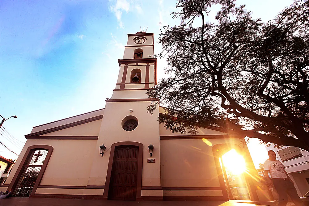 Iglesia San Roque: Un Hito Histórico y Espiritual en Santa Cruz de la Sierra - Qué micros pasan por la iglesia San Roque iglesia san roque santa cruz bolivia - Qué micros pasan por la iglesia San Roque