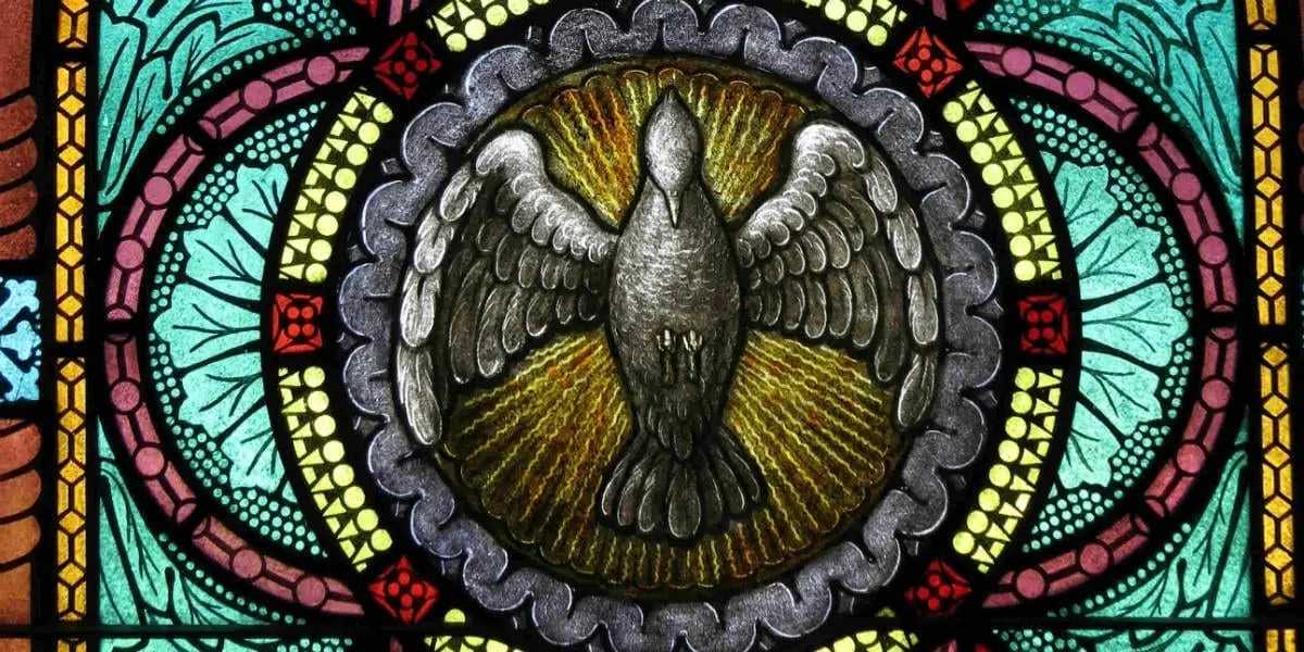 El Espíritu Santo y la Iglesia Católica: Un Amor Profundo y Trascendente - Qué nos dice el Catecismo sobre el Espíritu Santo el espiritu santo y la iglesia catolica - Qué nos dice el Catecismo sobre el Espíritu Santo