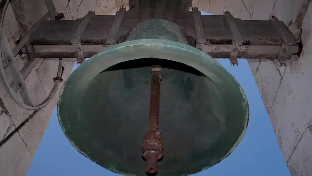 El Sonido Emblemático de la Campana de Iglesia: Un Viaje a Través del Tiempo y la Fe - Qué produce el sonido dela campana campana de iglesia efecto de sonido - Qué produce el sonido dela campana