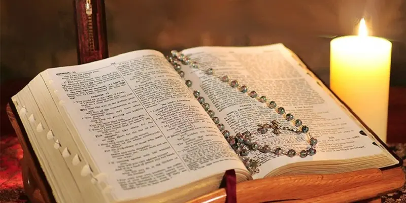 La Biblia y la Liturgia: Un Diálogo Eterno - Qué relación hay entre la liturgia y la Biblia biblia liturgia - Qué relación hay entre la liturgia y la Biblia