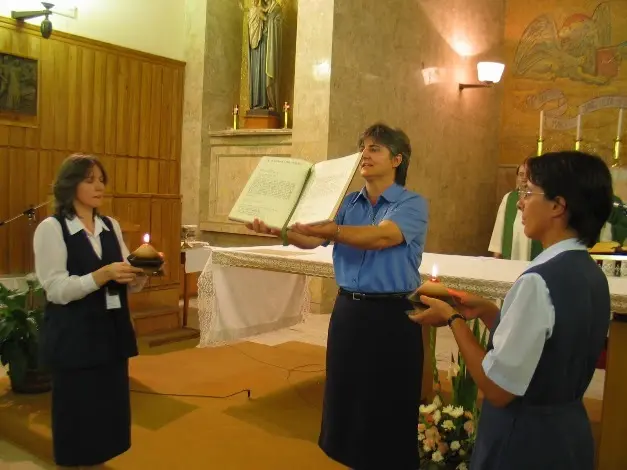 Moniciones en la Procesión de la Biblia: Tutorial Completa para Liturgistas y Fieles - Que se dice en la presentacion de las ofrendas monicion para la procesion de la biblia - Que se dice en la presentacion de las ofrendas