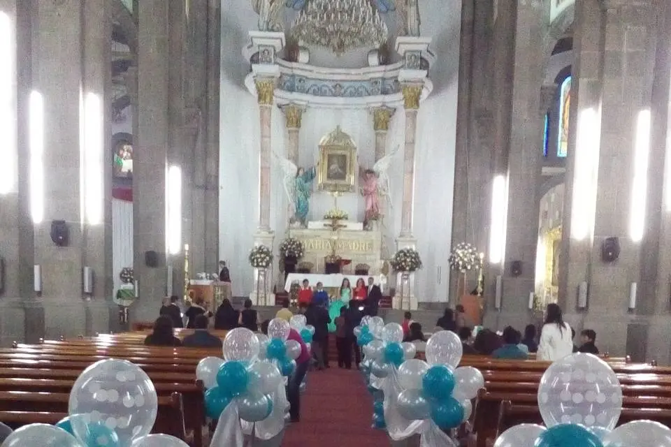 El Arte de Decorar Iglesias con Globos - Que se puede usar en vez de globos arreglo de iglesia con globos - Que se puede usar en vez de globos