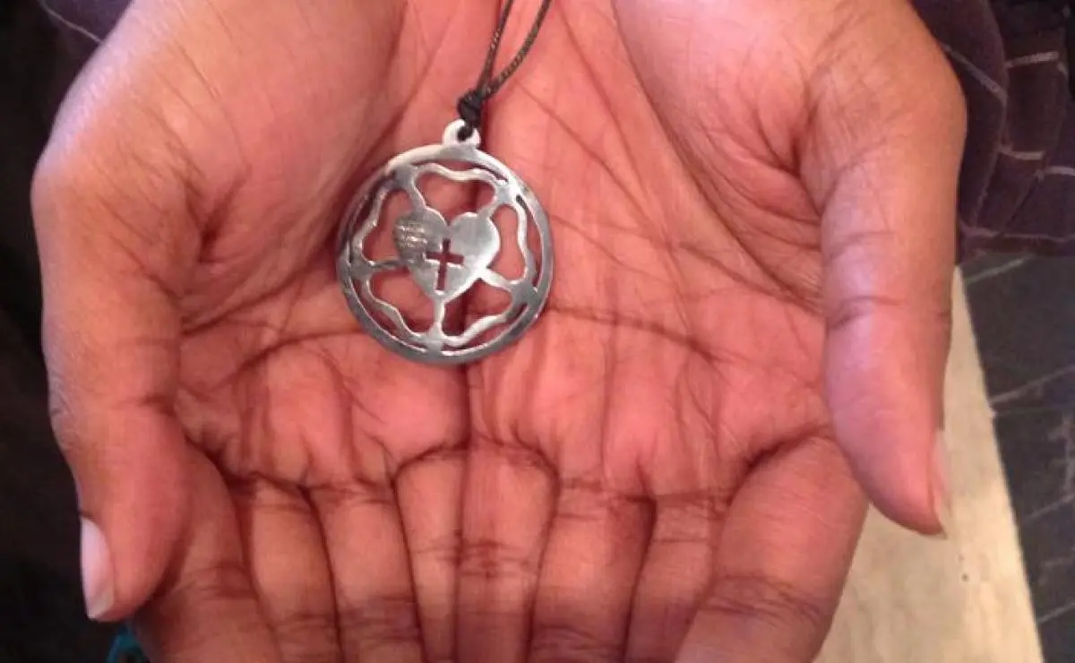 El Simbolismo de la Rosa de Lutero: Un Viaje al Corazón de la Fe Luterana - Qué significa el símbolo de la iglesia luterana simbolo de la iglesia luterana - Qué significa el símbolo de la iglesia luterana