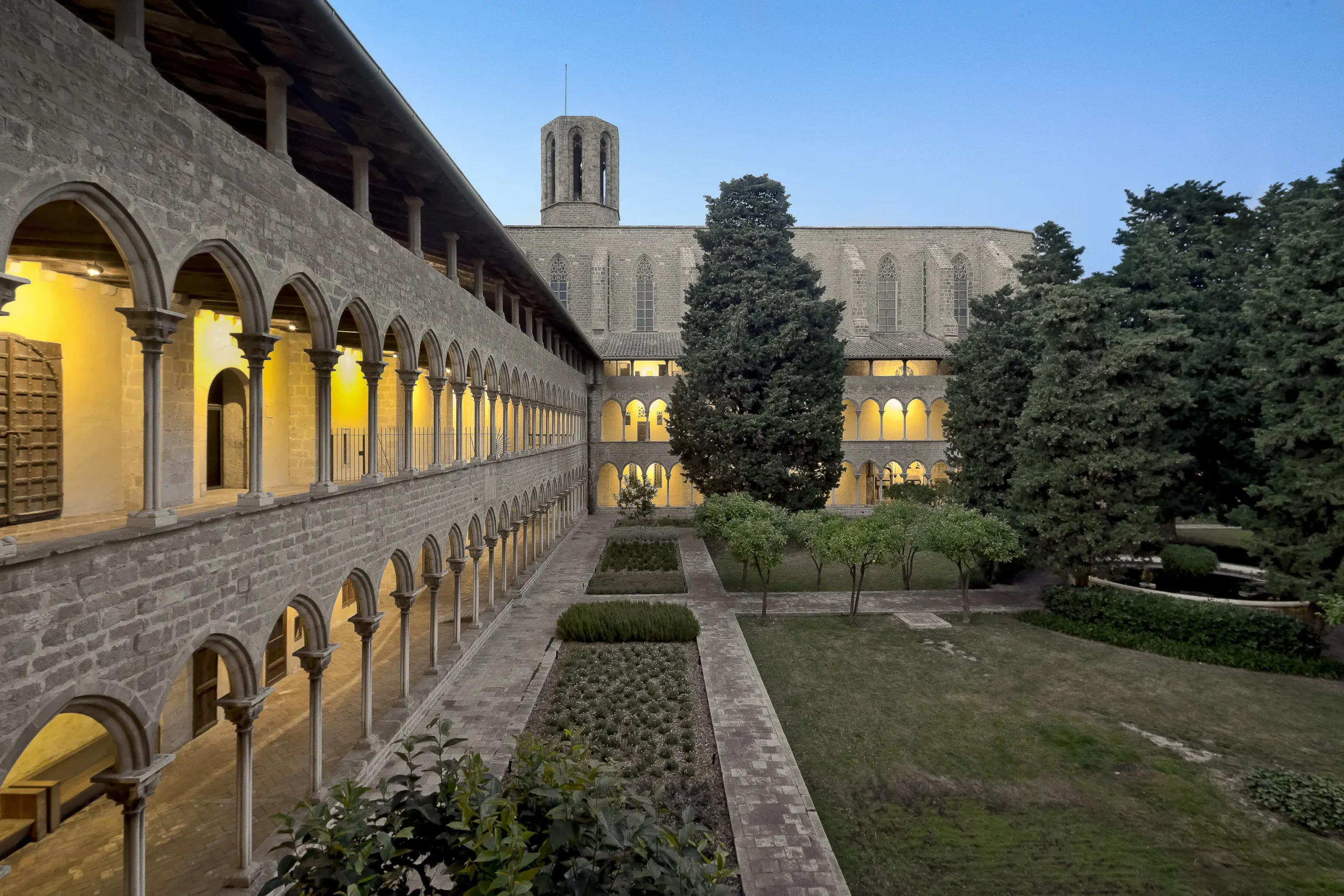 Iglesia Monasterio de Pedralbes: Un Tesoro Gótico en Barcelona - Qué significa Pedralbes iglesia monasterio de pedralbes barcelona - Qué significa Pedralbes