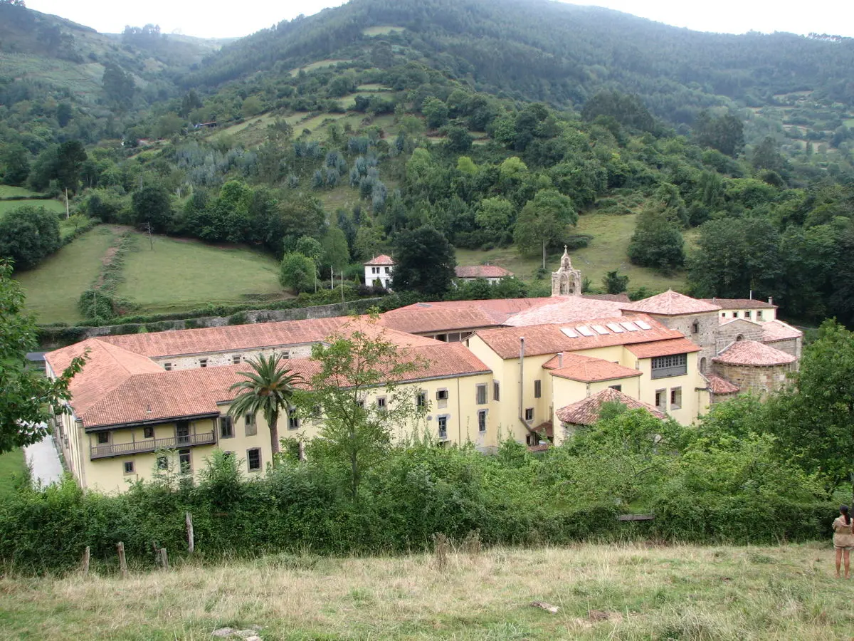 Iglesia de San Salvador de Valdediós: Un Tesoro del Prerrománico Asturiano - Qué significa Valdediós iglesia san salvador de valdedios - Qué significa Valdediós