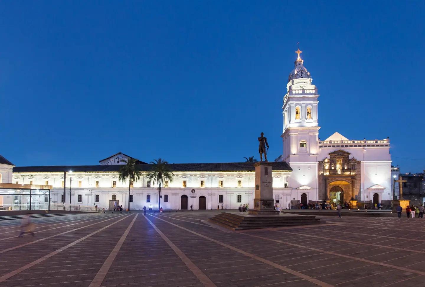 Iglesia de Santo Domingo de Quito: Un Tesoro Barroco en el Corazón de la Ciudad - Qué tipo de arte es la Iglesia de Santo Domingo iglesia de santo domingo quito - Qué tipo de arte es la Iglesia de Santo Domingo