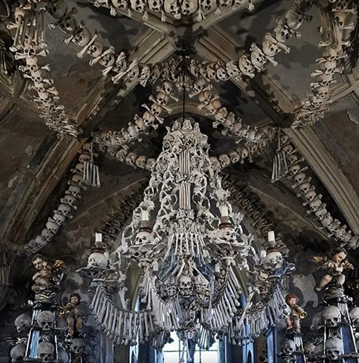 iglesia de esqueletos - Qué ver en Kutná Hora en un día